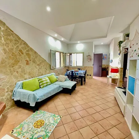 Arcile House - Con Discesa Al Mare Apartment